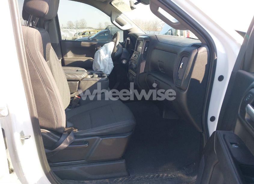 Photo 5 of 2020 Chevrolet Silverado 1500 4WD SHORT BED CUSTOM (VIN 1GCPYBEK9LZ192368)