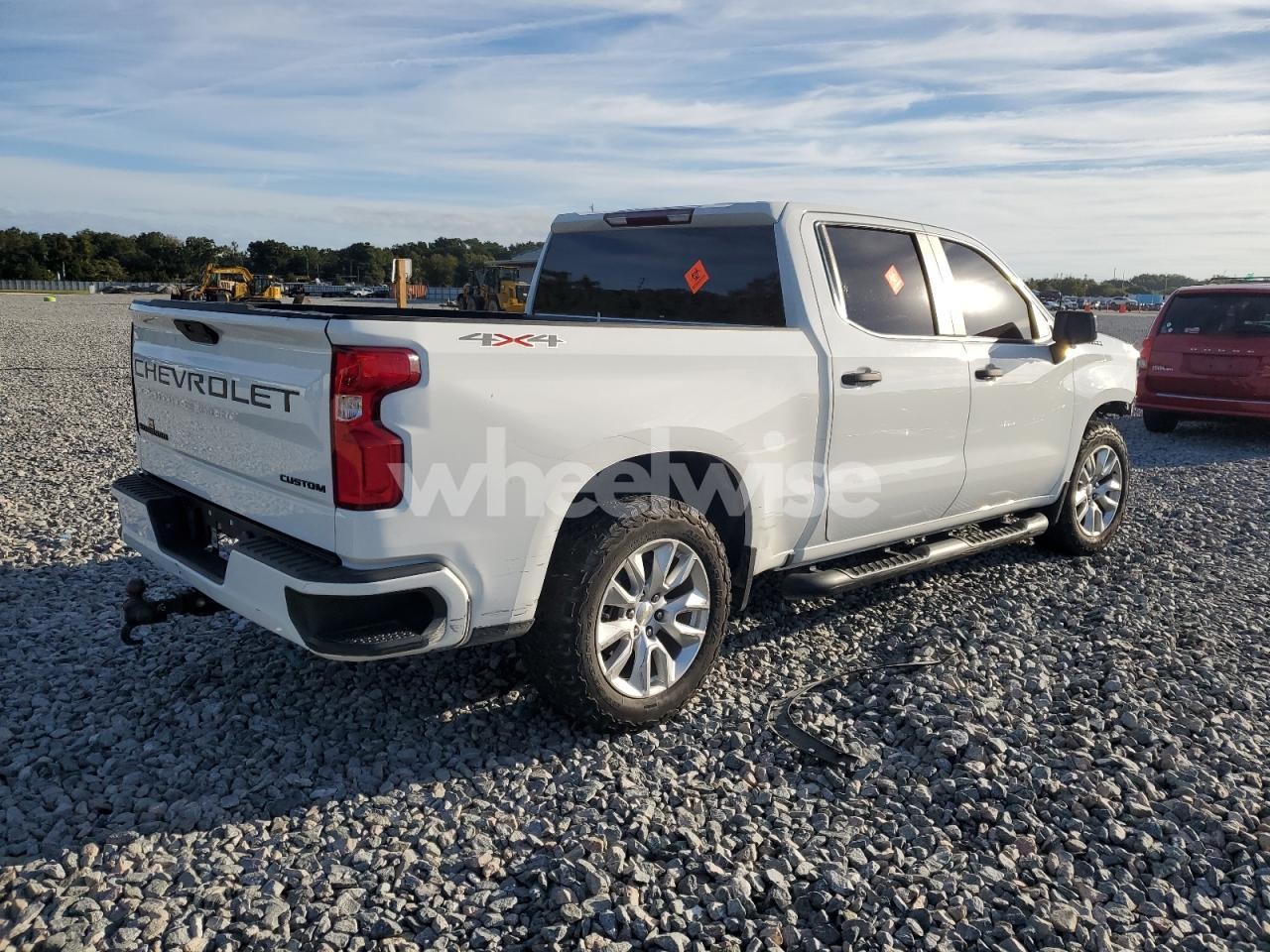 Photo 3 of 2021 CHEVROLET SILVERADO K1500 CUSTOM (VIN 1GCPYBEKXMZ164371)