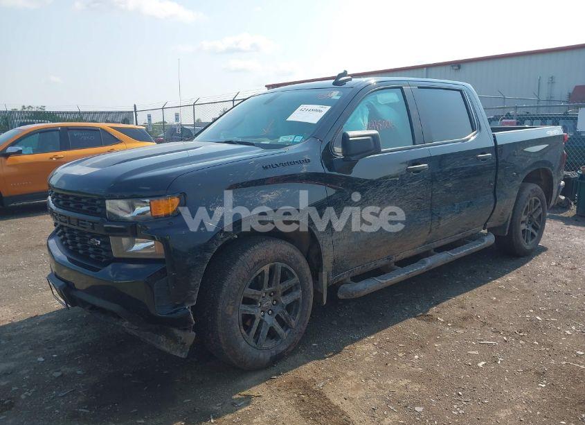 Photo 2 of 2022 Chevrolet Silverado 1500 LTD 4WD SHORT BED CUSTOM (VIN 1GCPYBEKXNZ128097)