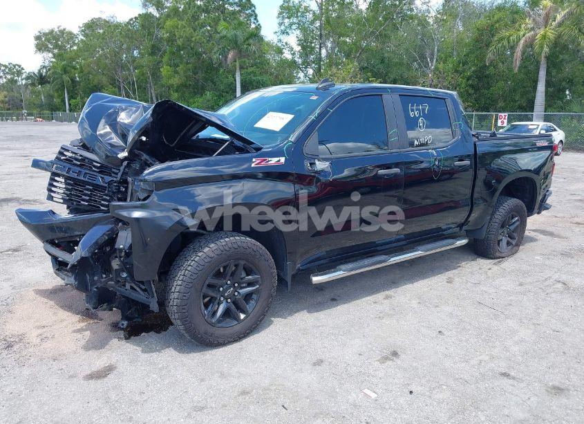 Photo 2 of 2019 Chevrolet Silverado 1500 CUSTOM TRAIL BOSS (VIN 1GCPYCEF0KZ386617)