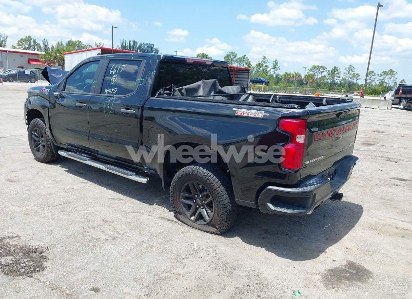 Photo 3 of 2019 Chevrolet Silverado 1500 CUSTOM TRAIL BOSS (VIN 1GCPYCEF0KZ386617)