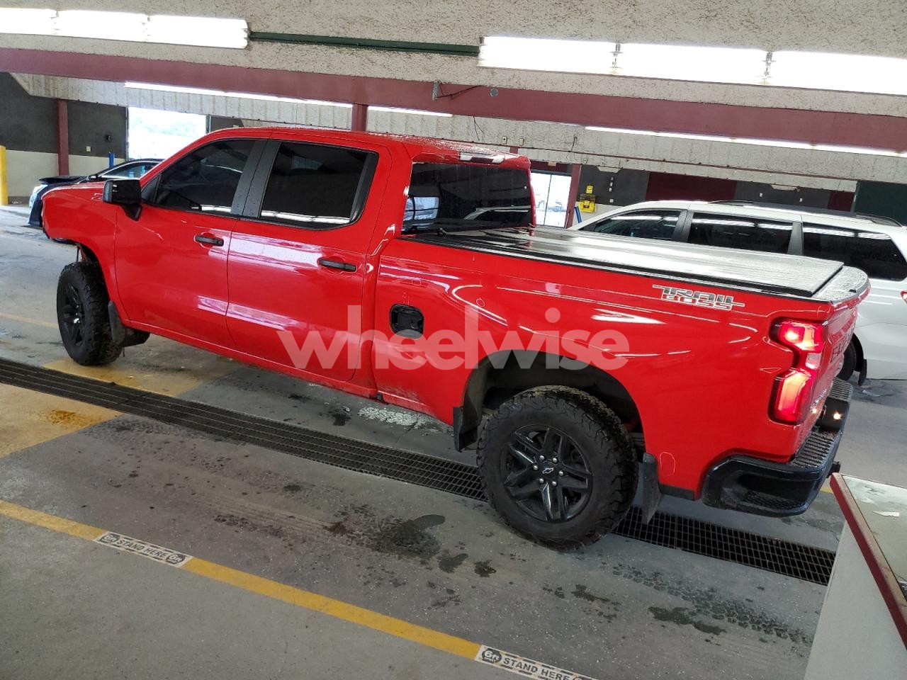 Photo 2 of 2019 CHEVROLET SILVERADO K1500 TRAIL BOSS CUSTOM (VIN 1GCPYCEF0KZ412472)