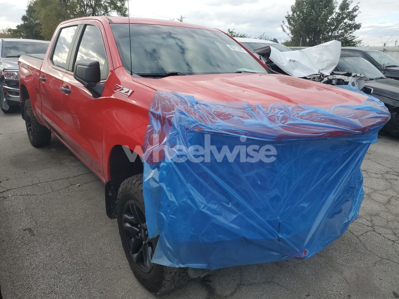 Photo 4 of 2019 CHEVROLET SILVERADO K1500 TRAIL BOSS CUSTOM (VIN 1GCPYCEF0KZ412472)