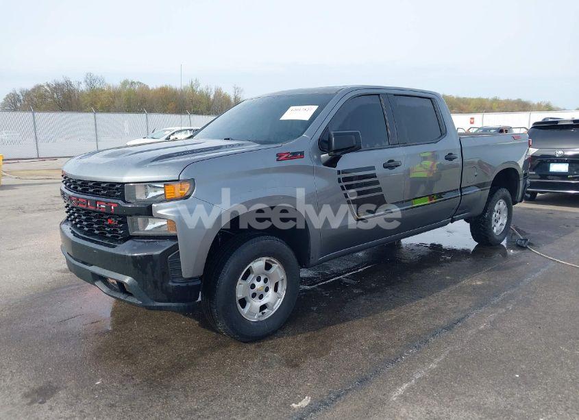 Photo 2 of 2020 Chevrolet Silverado 1500 4WD SHORT BED CUSTOM TRAIL BOSS/4WD STANDARD BED CUSTOM TRAIL BOSS (VIN 1GCPYCEF0LZ258847)