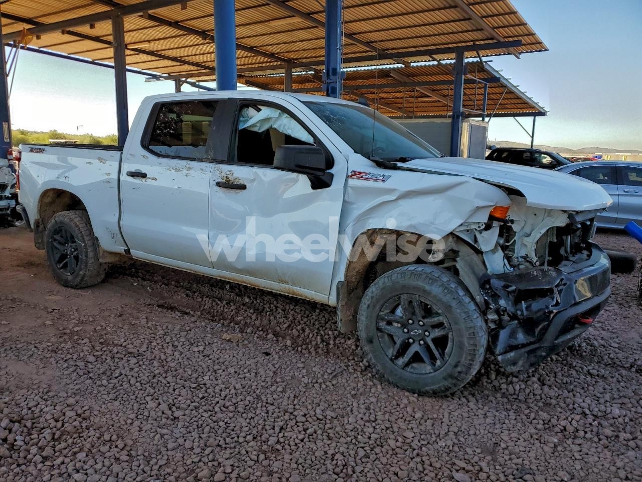 Photo 4 of 2021 CHEVROLET SILVERADO K1500 TRAIL BOSS CUSTOM (VIN 1GCPYCEF1MZ210498)