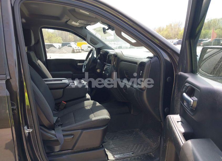 Photo 5 of 2021 Chevrolet Silverado 1500 4WD SHORT BED CUSTOM TRAIL BOSS (VIN 1GCPYCEF1MZ271205)