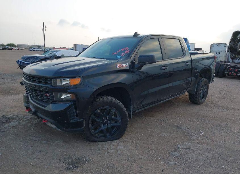 Photo 2 of 2021 Chevrolet Silverado 1500 4WD SHORT BED CUSTOM TRAIL BOSS (VIN 1GCPYCEF2MZ391353)