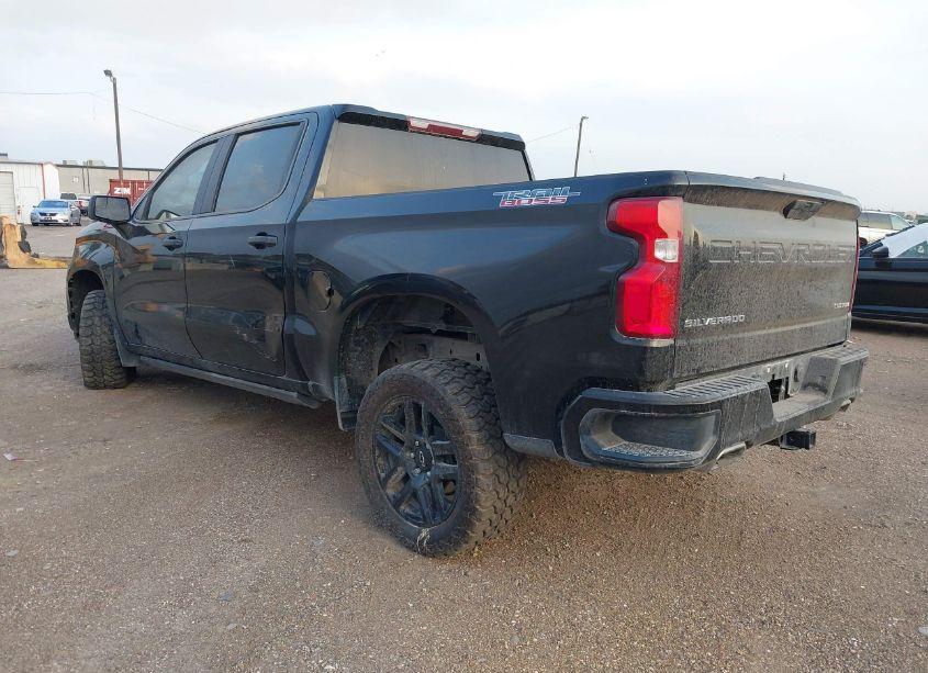 Photo 3 of 2021 Chevrolet Silverado 1500 4WD SHORT BED CUSTOM TRAIL BOSS (VIN 1GCPYCEF2MZ391353)