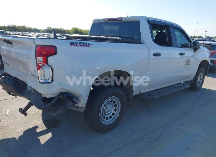 Photo 4 of 2019 Chevrolet Silverado 1500 CUSTOM TRAIL BOSS (VIN 1GCPYCEF3KZ428391)