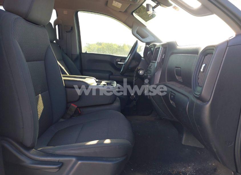 Photo 5 of 2019 Chevrolet Silverado 1500 CUSTOM TRAIL BOSS (VIN 1GCPYCEF3KZ428391)