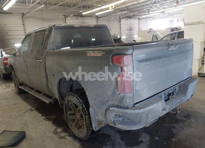 Photo 3 of 2021 Chevrolet Silverado 1500 4WD SHORT BED CUSTOM TRAIL BOSS (VIN 1GCPYCEF4MZ192756)