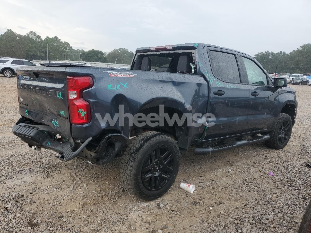 Photo 3 of 2021 CHEVROLET SILVERADO K1500 TRAIL BOSS CUSTOM (VIN 1GCPYCEF6MZ265321)