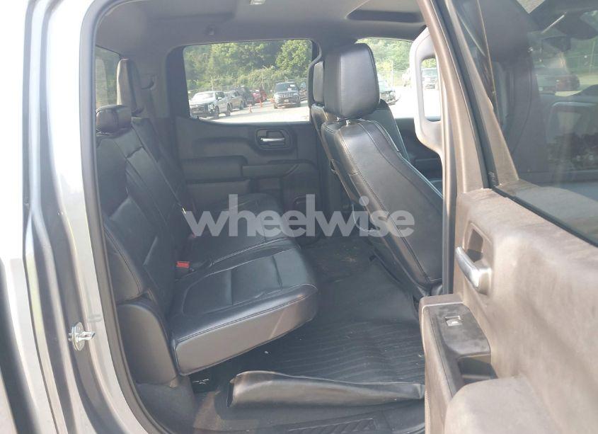 Photo 8 of 2019 Chevrolet Silverado 1500 CUSTOM TRAIL BOSS (VIN 1GCPYCEFXKZ376063)