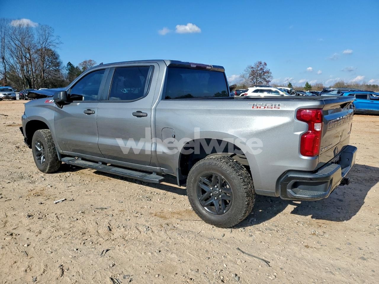 Photo 2 of 2020 CHEVROLET SILVERADO K1500 TRAIL BOSS CUSTOM (VIN 1GCPYCEFXLZ175913)