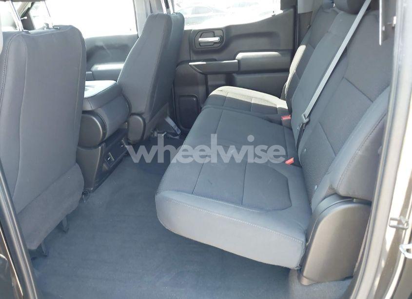 Photo 8 of 2021 Chevrolet Silverado 1500 (VIN 1GCPYCEHXMZ370445)