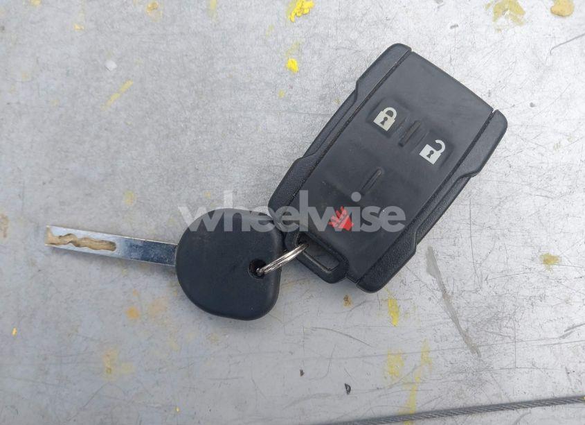 Photo 11 of 2019 Chevrolet Silverado 1500 LT (VIN 1GCPYDEK1KZ354147)