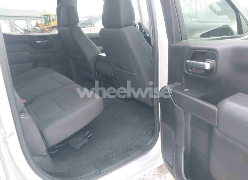 Photo 8 of 2019 Chevrolet Silverado 1500 LT (VIN 1GCPYDEK1KZ354147)