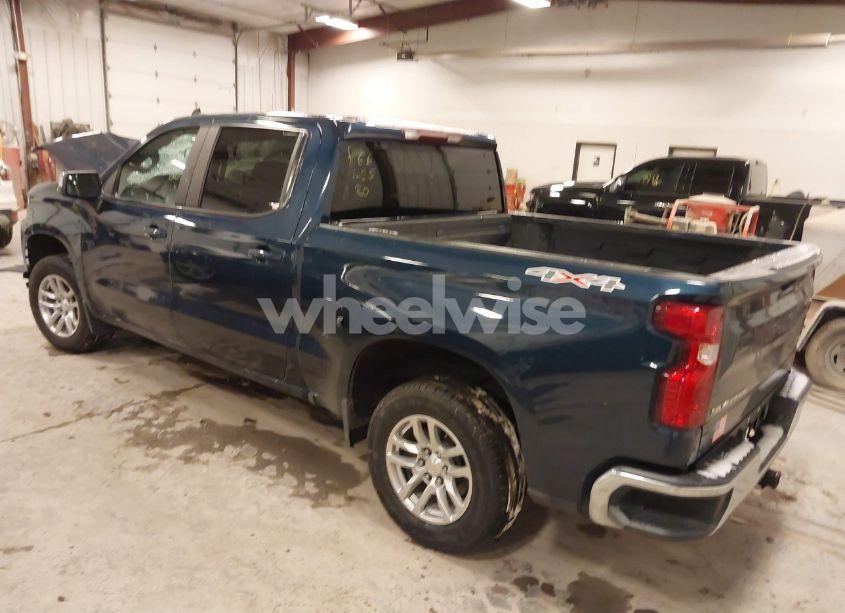 Photo 3 of 2020 Chevrolet Silverado 1500 4WD SHORT BED LT (VIN 1GCPYDEK5LZ188944)
