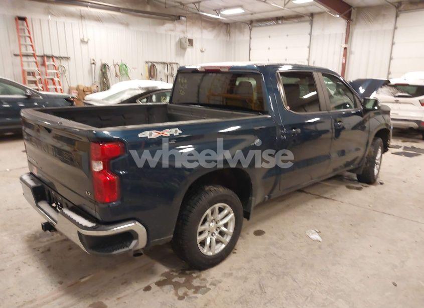 Photo 4 of 2020 Chevrolet Silverado 1500 4WD SHORT BED LT (VIN 1GCPYDEK5LZ188944)