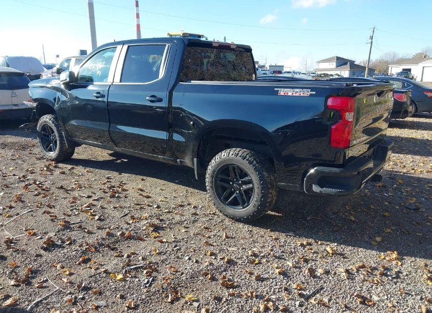Photo 3 of 2022 Chevrolet Silverado 1500 LTD 4WD SHORT BED LT TRAIL BOSS (VIN 1GCPYFED1NZ232695)