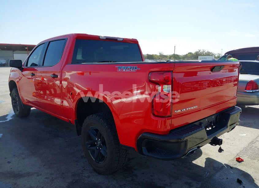 Photo 3 of 2021 Chevrolet Silverado 1500 4WD SHORT BED LT TRAIL BOSS (VIN 1GCPYFED5MZ452405)