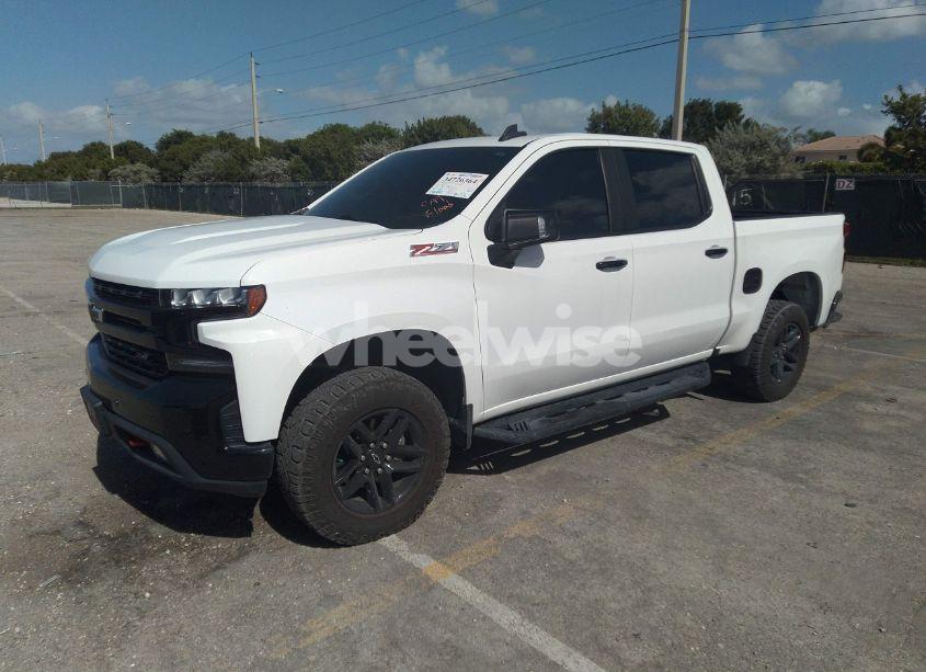 Photo 2 of 2020 Chevrolet Silverado 1500 4WD SHORT BED LT TRAIL BOSS (VIN 1GCPYFED6LZ137417)