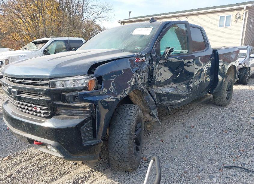Photo 2 of 2020 Chevrolet Silverado 1500 4WD SHORT BED LT TRAIL BOSS (VIN 1GCPYFED6LZ180879)