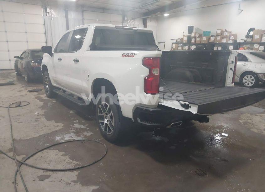 Photo 3 of 2020 Chevrolet Silverado 1500 4WD SHORT BED LT TRAIL BOSS (VIN 1GCPYFED6LZ209619)