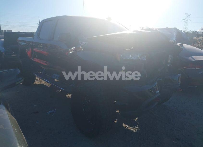 2019 Chevrolet Silverado 1500 LT TRAIL BOSS (VIN 1GCPYFED9KZ332510) main photo