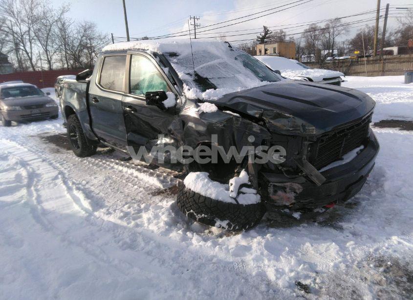 2020 Chevrolet Silverado 1500 4WD SHORT BED LT TRAIL BOSS (VIN 1GCPYFED9LZ147231) main photo