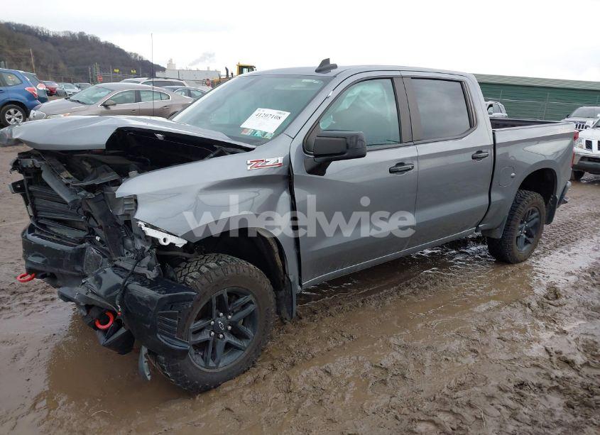 Photo 2 of 2021 Chevrolet Silverado 1500 4WD SHORT BED LT TRAIL BOSS (VIN 1GCPYFEDXMZ420257)