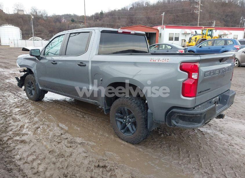 Photo 3 of 2021 Chevrolet Silverado 1500 4WD SHORT BED LT TRAIL BOSS (VIN 1GCPYFEDXMZ420257)