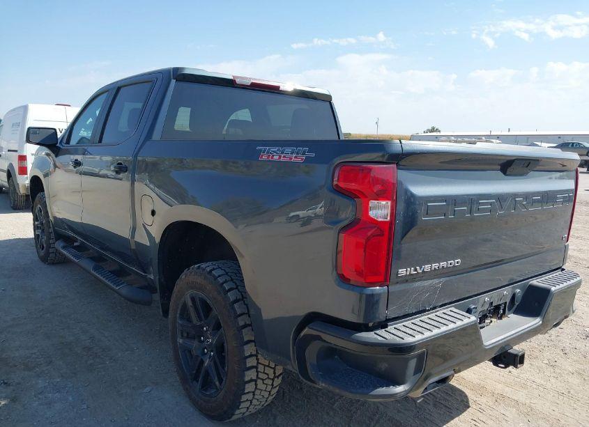 Photo 3 of 2021 Chevrolet Silverado 1500 4WD SHORT BED LT TRAIL BOSS (VIN 1GCPYFEL1MZ392582)