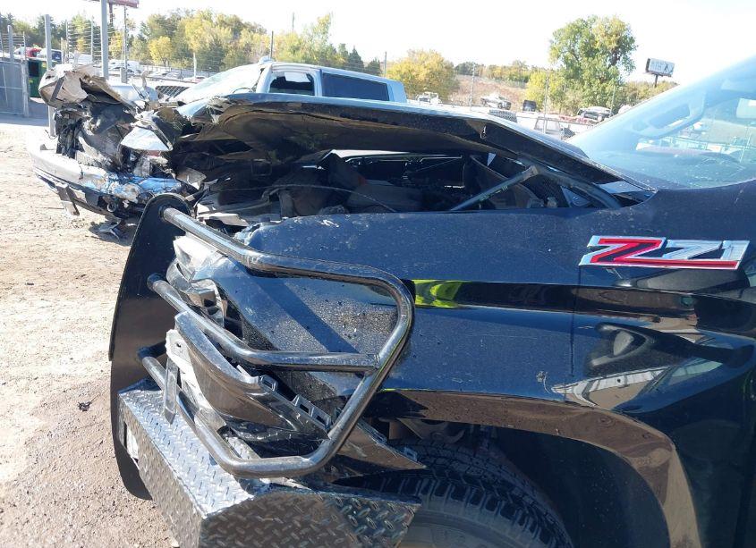 Photo 6 of 2020 Chevrolet Silverado 1500 4WD SHORT BED LT TRAIL BOSS (VIN 1GCPYFEL7LZ300079)