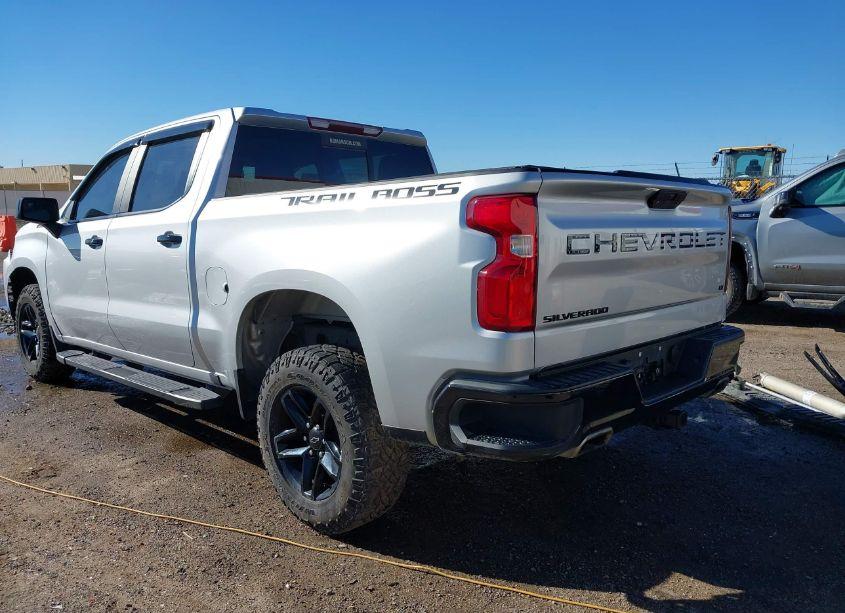Photo 3 of 2021 Chevrolet Silverado 1500 4WD SHORT BED LT TRAIL BOSS (VIN 1GCPYFEL9MZ207839)