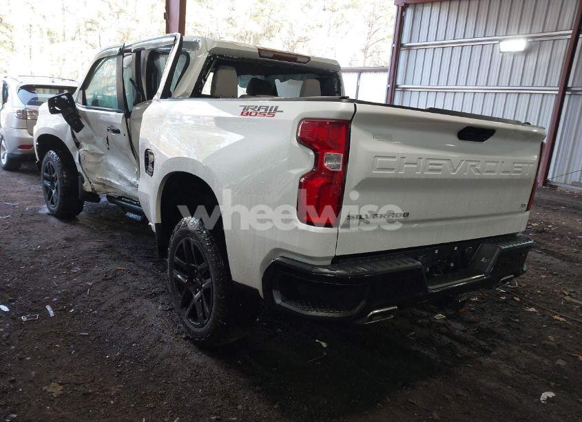 Photo 3 of 2022 Chevrolet Silverado 1500 LTD 4WD SHORT BED LT TRAIL BOSS (VIN 1GCPYFEL9NZ166646)