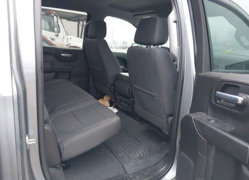 Photo 8 of 2021 Chevrolet Silverado 1500 4WD SHORT BED LT WITH 2FL (VIN 1GCPYJEKXMZ447718)
