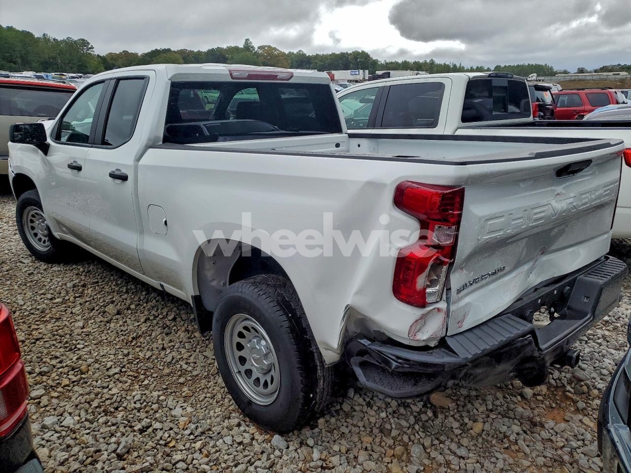 Photo 2 of 2025 CHEVROLET SILVERADO C1500 (VIN 1GCRAAEK7SZ287629)