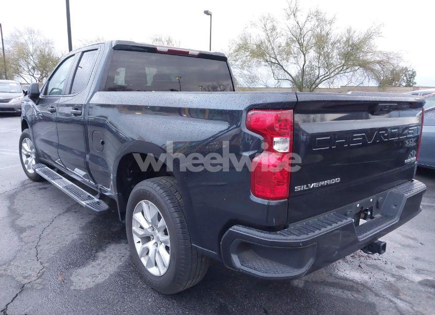 Photo 3 of 2023 Chevrolet Silverado 1500 2WD DOUBLE CAB STANDARD BED CUSTOM (VIN 1GCRABEK4PZ256528)