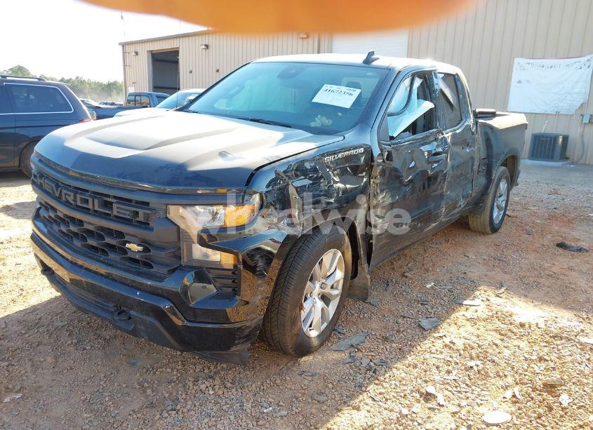 Photo 2 of 2022 Chevrolet Silverado 1500 2WD DOUBLE CAB STANDARD BED CUSTOM (VIN 1GCRABEK5NZ640511)
