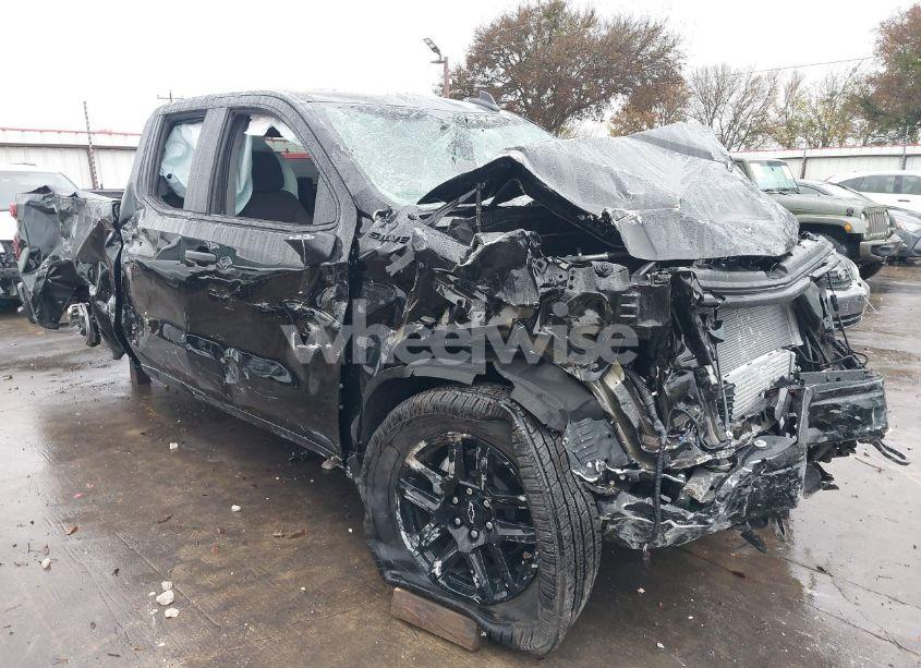 2025 Chevrolet Silverado 1500 2WD STANDARD BED CUSTOM (VIN 1GCRABEK6SZ117431) main photo