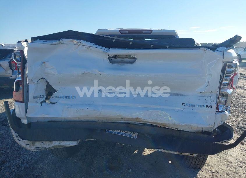 Photo 16 of 2023 Chevrolet Silverado 1500 2WD DOUBLE CAB STANDARD BED CUSTOM (VIN 1GCRABEK7PZ262632)