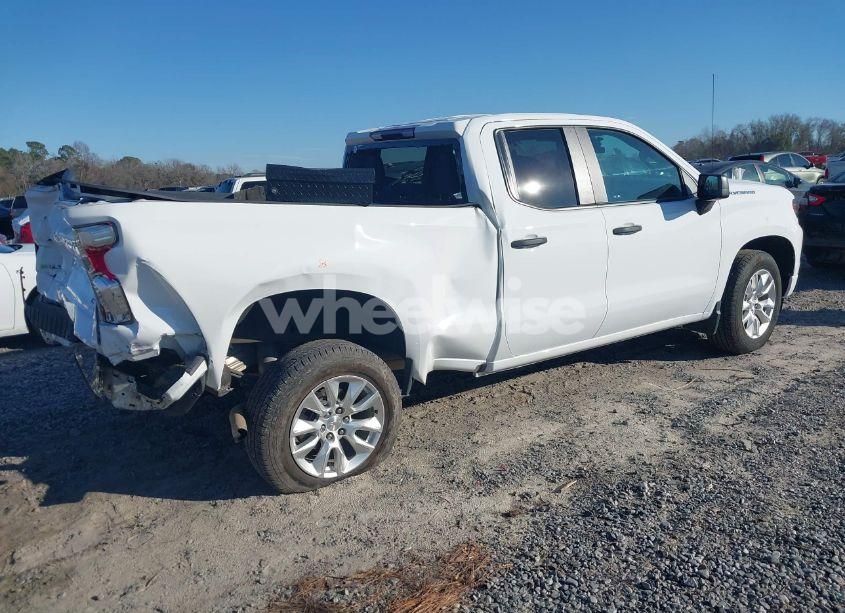Photo 4 of 2023 Chevrolet Silverado 1500 2WD DOUBLE CAB STANDARD BED CUSTOM (VIN 1GCRABEK7PZ262632)