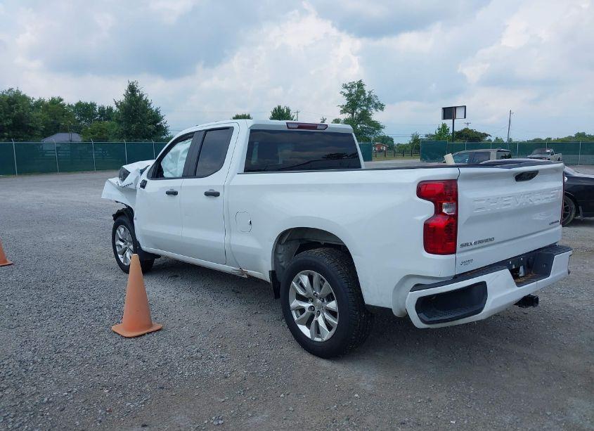 Photo 3 of 2024 Chevrolet Silverado 1500 2WD DOUBLE CAB STANDARD BED CUSTOM (VIN 1GCRABEK8RZ138033)