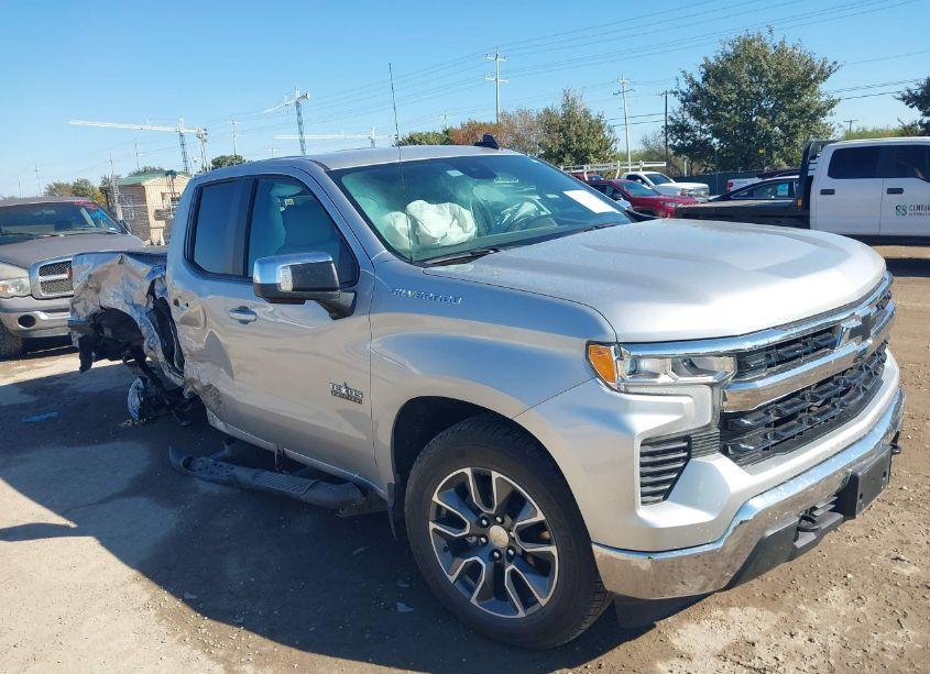 2022 Chevrolet Silverado 1500 2WD STANDARD BED LT (VIN 1GCRACEDXNZ565120) main photo