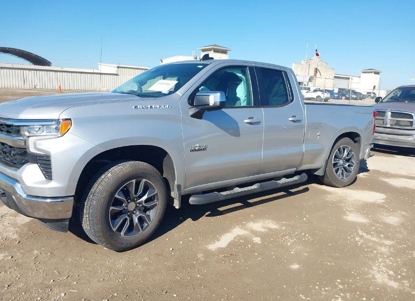 Photo 2 of 2022 Chevrolet Silverado 1500 2WD STANDARD BED LT (VIN 1GCRACEDXNZ565120)