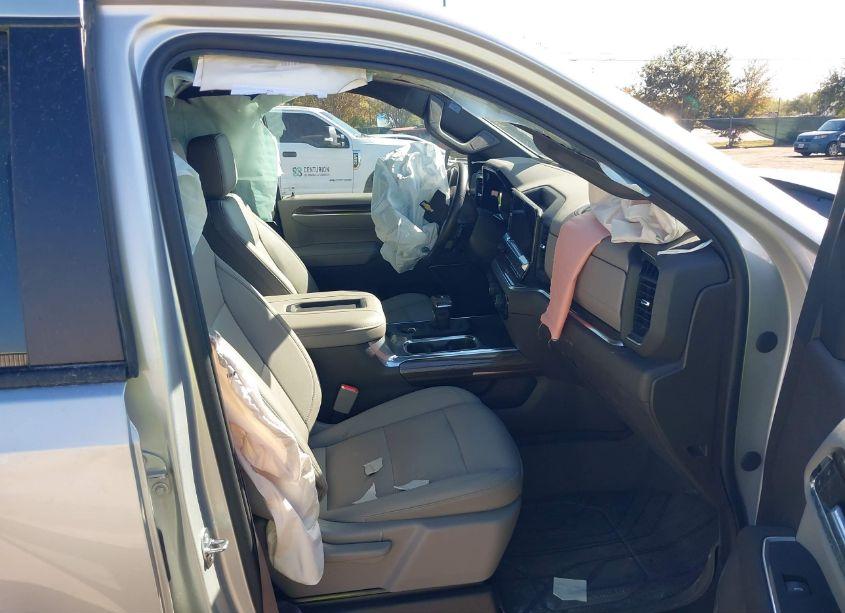 Photo 5 of 2022 Chevrolet Silverado 1500 2WD STANDARD BED LT (VIN 1GCRACEDXNZ565120)