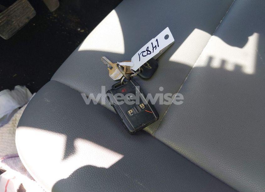 Photo 11 of 2017 Chevrolet Silverado 1500 WT (VIN 1GCRCNEC1HZ337363)