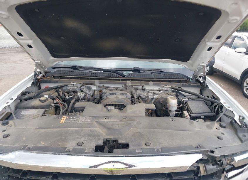 Photo 10 of 2017 Chevrolet Silverado 1500 WT (VIN 1GCRCNEC2HZ182824)