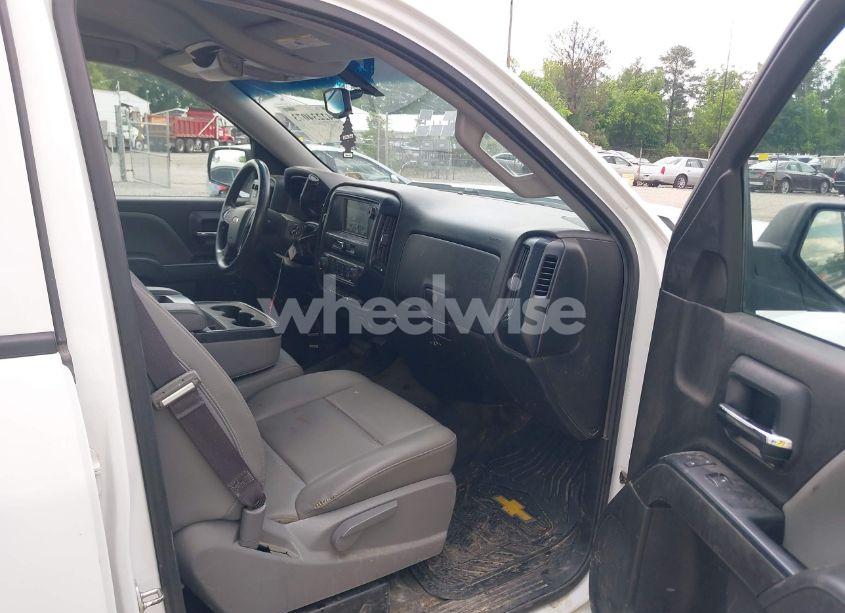 Photo 5 of 2017 Chevrolet Silverado 1500 WT (VIN 1GCRCNEC2HZ182824)